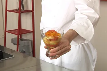 Image recette Soupe froide d'agrumes à la menthe et aux écorces d'oranges confites