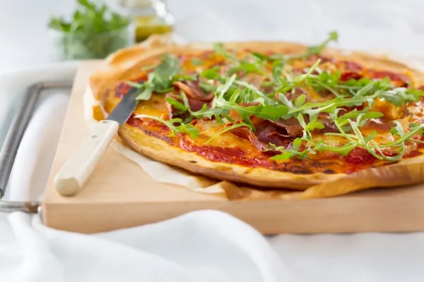 Image recette Pizza jambon de Parme et roquette