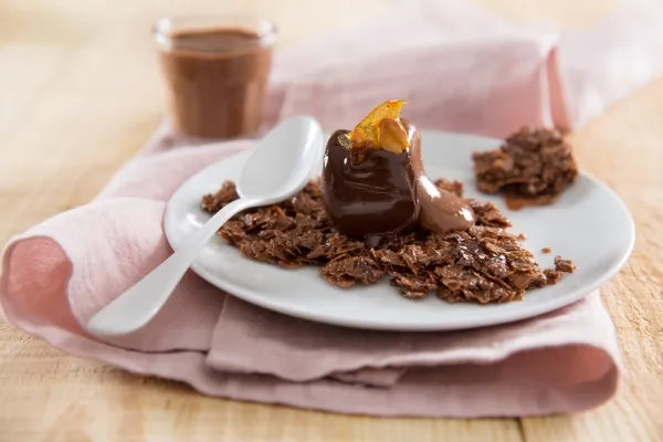 Image recette Chaud-froid au chocolat, praliné et nougatine à la cacahuète