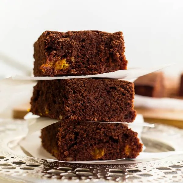 Image recette Brownies moelleux au chocolat et à l'orange, crème au whiskey de tennesee.