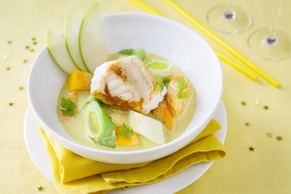 Recette Curry de lotte aux petits légumes et aux fruits exotiques