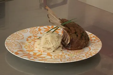 Image recette Carré d'agneau en croûte d'herbes, choucroute de navets