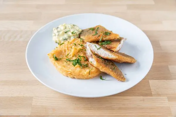 Image recette Fish & Smash  de chinchard, sauce tartare, purée de courges