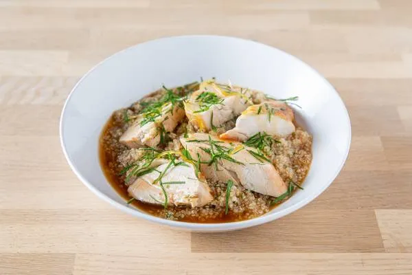 Image recette Tajine de poulet au citron confit, duo de quinoa