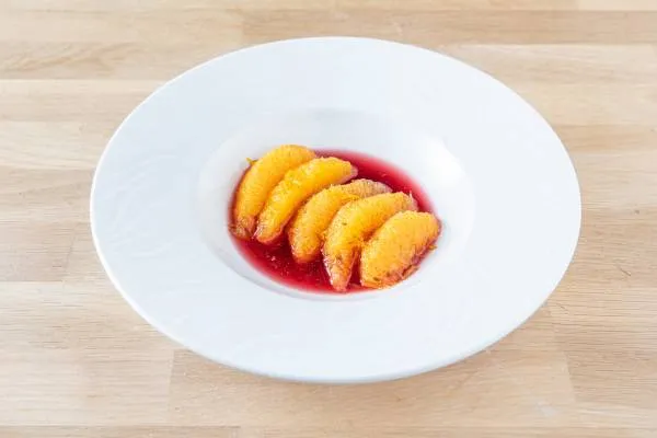Image recette Nage orange au vin rouge et aux épices