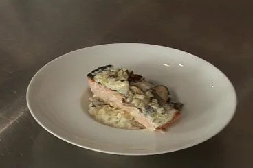 Image recette Pavé de saumon, champignons à la crème, riz basmati