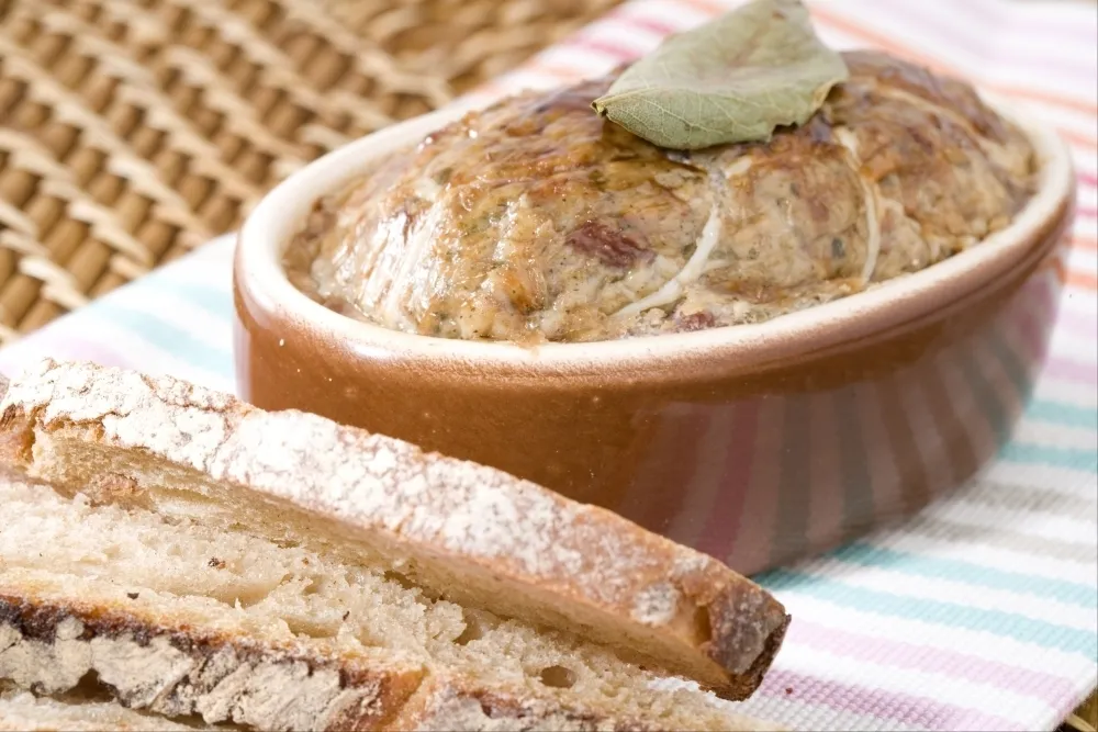 Image recette Terrine de canard aux poivres et foie gras