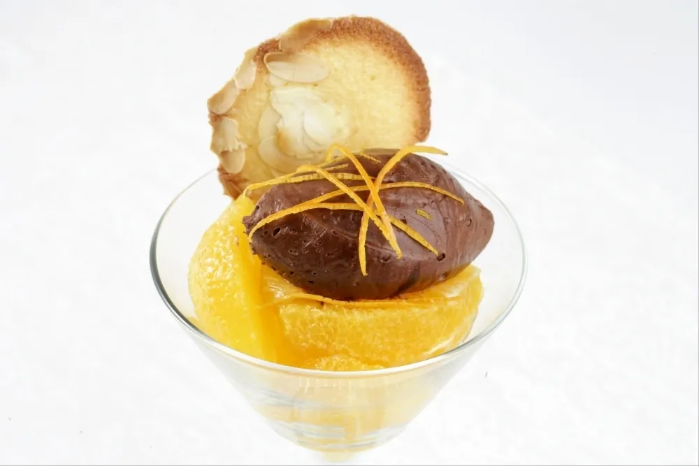 Image recette Verrine de mousseline de chocolat à l'orange et tuiles dentelles