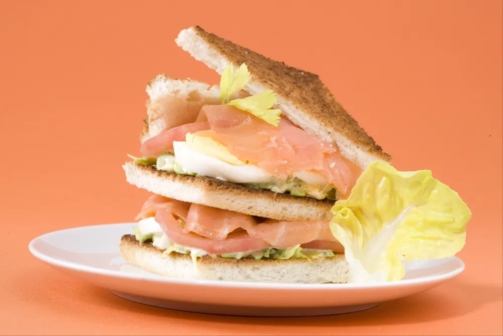 Club sandwich au saumon fumé