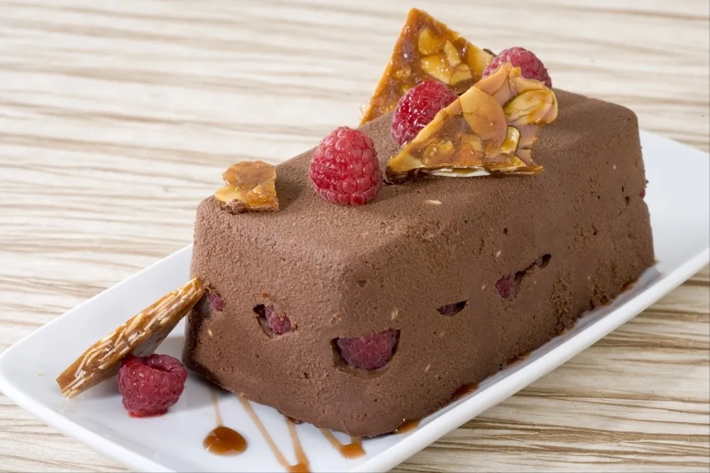 Recette Terrine de chocolat au coeur de framboise et nougatine