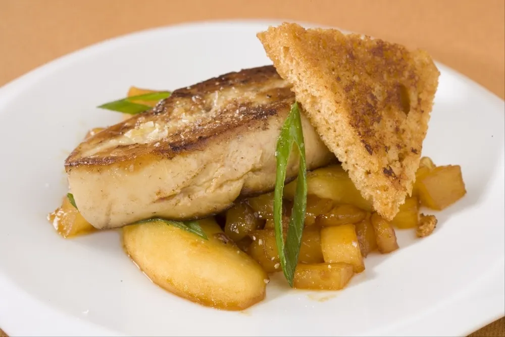 Image recette Foie gras poêlé aux pommes et coings