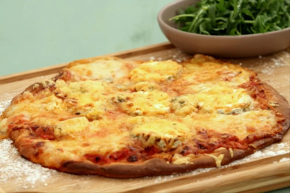 Image recette Pizza aux 4 fromages franco-italiens