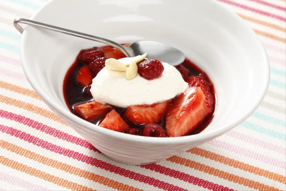 Image recette Soupe de fraises et framboises au vinaigre de tomate
