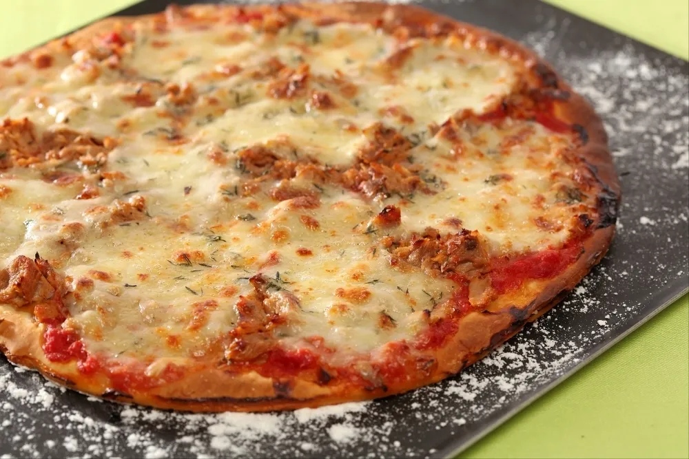 Image recette Pizza au thon et à la mozzarella