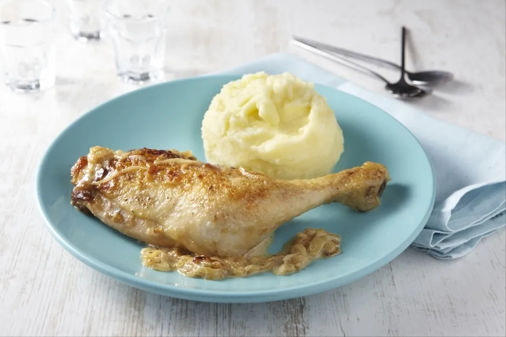 Image recette Cuisse de poulet à la crème d'échalote, purée Grand Chef