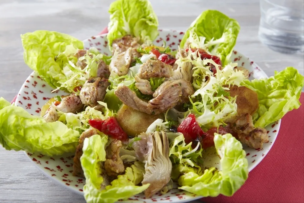 Image recette Salade de dinde marinée au curry aux légumes confits