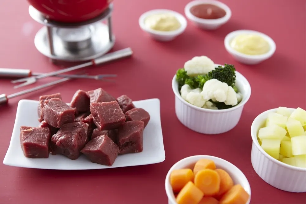 Fondue bourguignonne pour 6 personnes - Recettes - Elle à Table