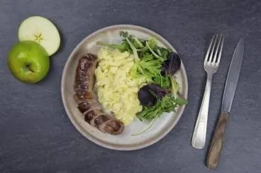 Image recette Saucisse au couteau et purée de pommes et pommes de terre