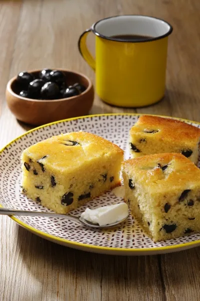 Image recette Cake semoule et olives noires