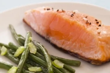 Image recette Pavé de saumon à l'unilatérale, étuvée de haricots verts