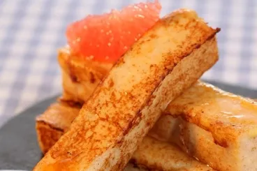 Image recette Gâteau de semoule comme un pain perdu, sirop au citron et pamplemousse