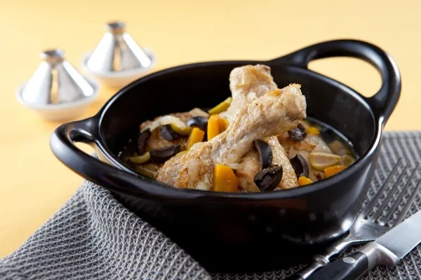 Image recette Tajine de cuisses de poulet aux olives noires