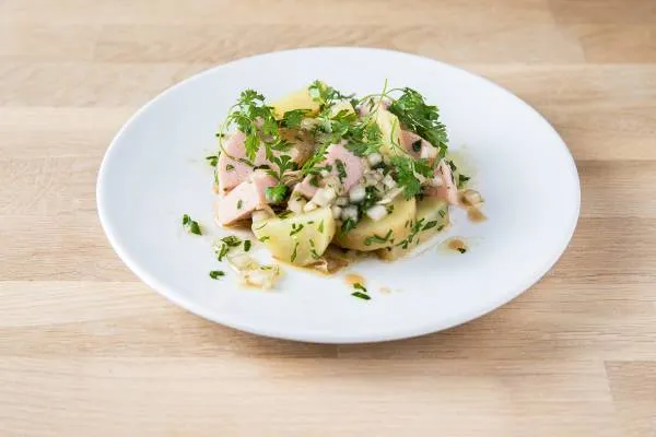 Image recette Salade cervelas aux oignons et pommes de terre 
