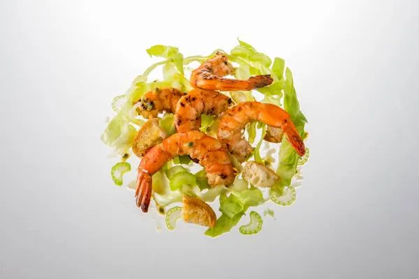 Image recette Salade de gambas sautées, sauce fruit de la passion 