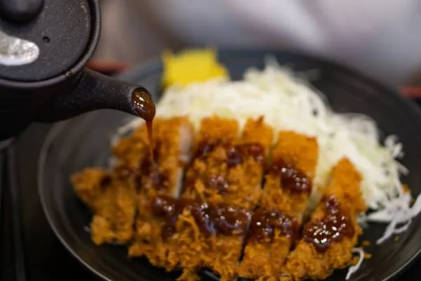 Image recette Tonkatsu de porc japonais et riz à sushi
