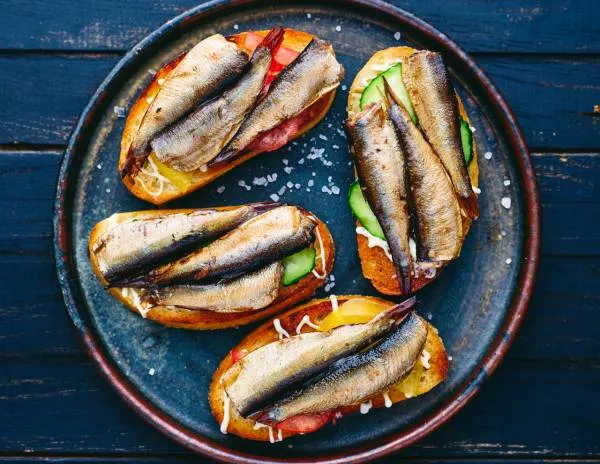 Image recette Filets de sardine rôties, panisse crémeuse au beurre noisette