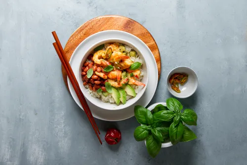 Image recette Curry de gambas aux fruits exotiques, riz basmati à la cardamome verte