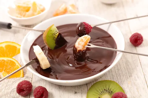 Image recette Fondue de chocolat noir grand cru, fruits de saison