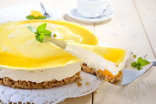 Image recette Cheesecake cru à la vanille et au sirop d'érable, biscuit aux flocons d'avoine et coulis exotique