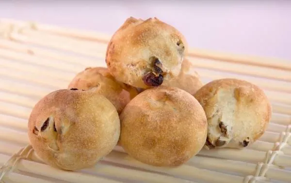 Image recette Petits pains aux raisins secs