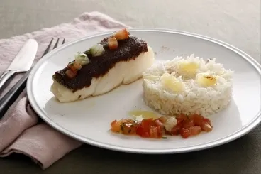 Image recette Skrei en croûte de pain d'épices, riz madras
