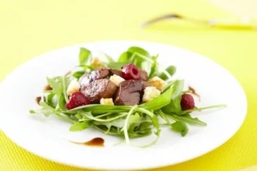 Image recette Salade de foies de volaille au vinaigre de framboise
