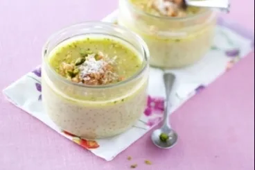 Image recette Petit pot de crème à la pistache et crumble noix de coco