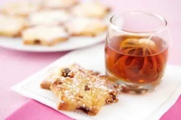 Image recette Biscuits de Noël à l'amande et aux raisins secs