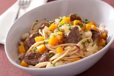 Image recette Spaghetti n° 5 au blé complet, légumes oubliés et boeuf grillé