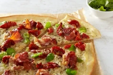 Image recette Pizza artichaut, Speck et parmesan