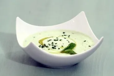 Image recette Soupe de concombre rafraîchie à la menthe