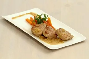 Image recette Sauté de porc à la moutarde, carottes au lard fumé