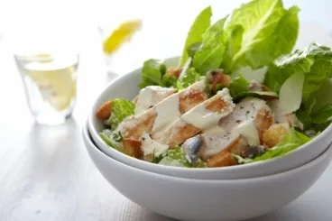 Image recette Salade Caesar au poulet grillé