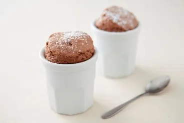 Image recette Soufflé au chocolat noir rapide au micro-onde