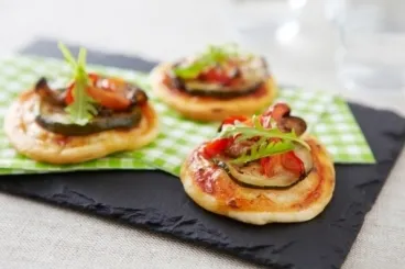 Image recette Mini-pizzas aux légumes confits 